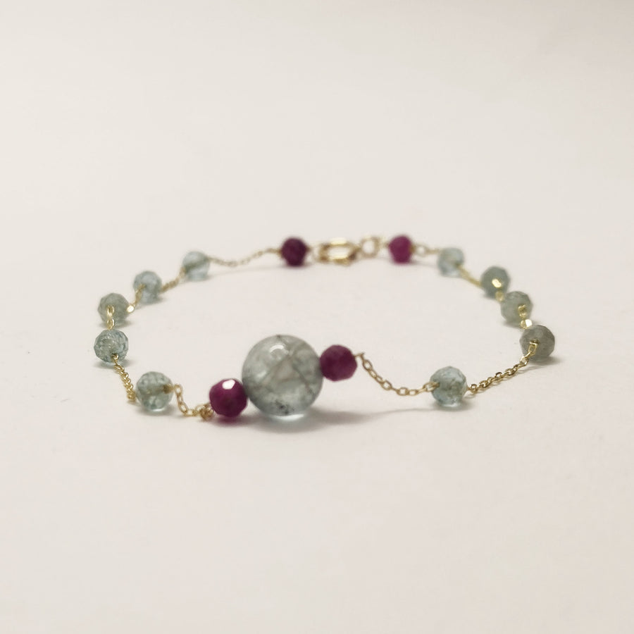 Aquamarine Bracelet in 18K Gold  