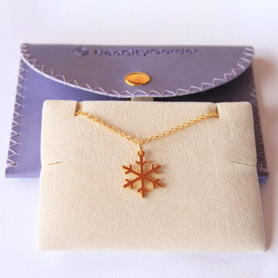 Snowflake Pendant Necklace