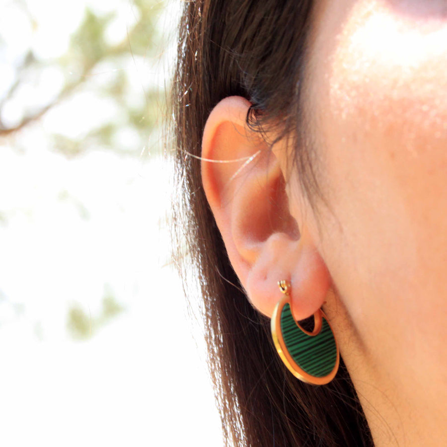 Gold drop earrings | Green and gold earrings | 